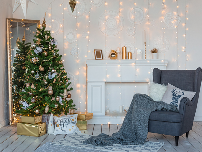 A homely holiday scene with a Christmas tree